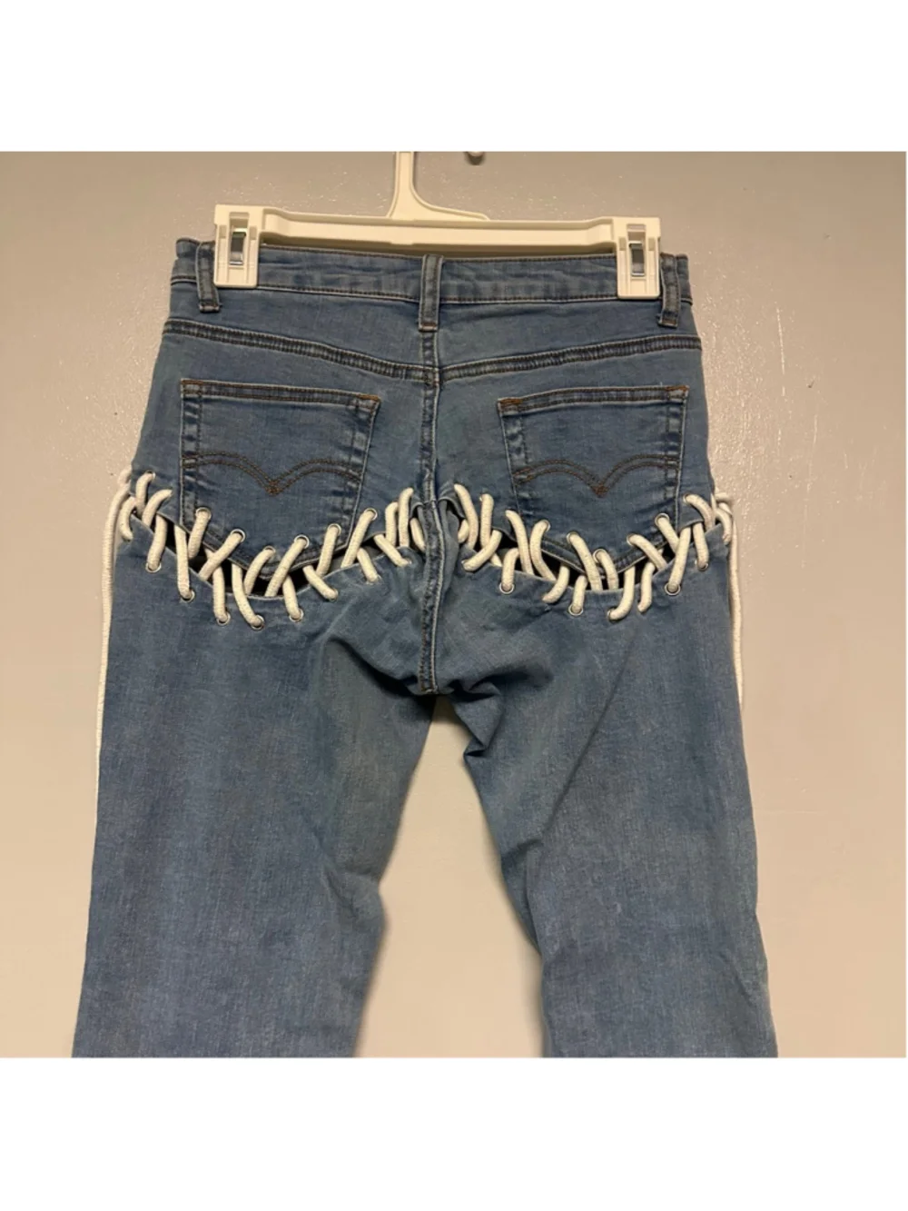 My Boo Blue Skinny Jeans White Lace-Up Detail Size small waist 15” inseam 30” - Picture 6 of 8